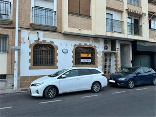 Local Comercial a Calle alcalde julio albaladejo 21. Estupendo local comercial en calle muy transitada