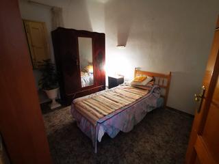 Haus  Avenida emilio castelar. Vivienda en planta baja