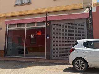 Local commercial à Avenida romería de la virgen del carmen 2c