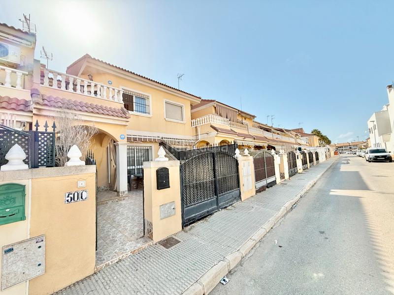 Foto beda4b89-3eef-40cb-97ec-f314b2cf9eae. Casa adossada amb aparcament a Los Peñascos-El Salero-Los Imbernones San Pedro del Pinatar