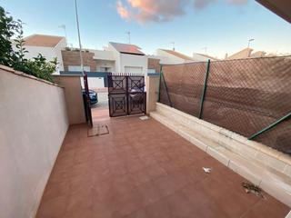 Casa adosada en Balsicas. Duplex balsicas semi nuevo