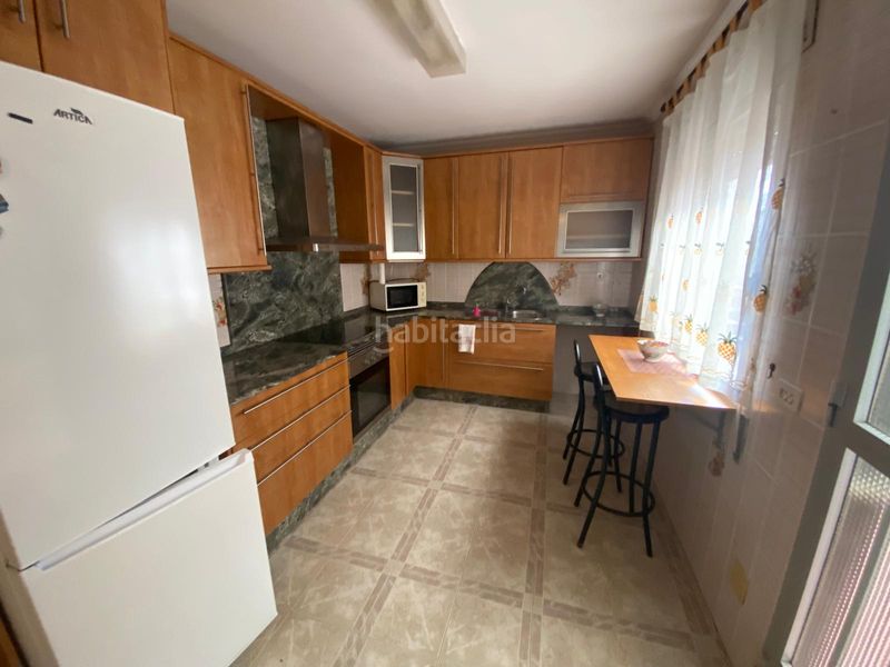 Foto b15cfed1-d277-4616-8c5b-f0a982575c7c. Casa adossada amb xemeneia aparcament a Roda San Javier