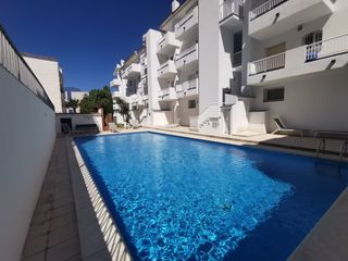Appartement  Carrer folch de cardona 4. Apartamento en primera línea del puerto de l'escala con amplia t
