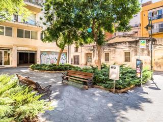 Locale commerciale in Carrer nou de sant oleguer 11. Tarragona ciudad. carrer nou de santa tecla. amplio local comerc