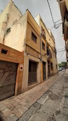 Local Comercial a Carrer dels calderers 16. Tarragona. part alta. amplio local comercial de aprox. 122m2 en