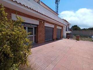 Local Comercial a Avinguda de les palmeres 1. Miami platja. av. palmeres. local comercial de aprox. 190m2 en v