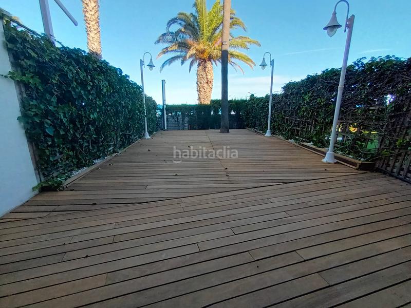 Foto 2d8ac35e-718b-4146-8b3b-575d7aa03ece. Casa adosada en carrer de la magnòlia 2 . primera línea. amplia vivienda totalmente reformada en Miami Platja
