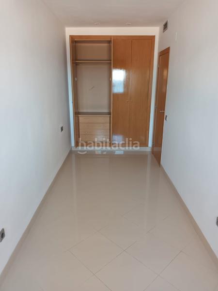 Foto cb8cd4f3-0809-4f6e-994d-8d5d968e786e. Casa adosada en carrer de la magnòlia 2 . primera línea. amplia vivienda totalmente reformada en Miami Platja