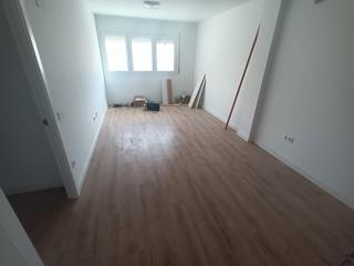 Rent Office space in Carrer de la mare de déu de montserrat 11bi. Oficina en alquiler en montbrió del camp - ideal para tu negocio