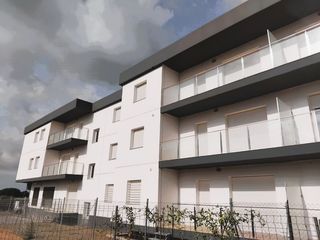 Pis  Calle cambrils. Montbrió del camp. a estrenar. piso de 3 habitaciones, 2 baños.