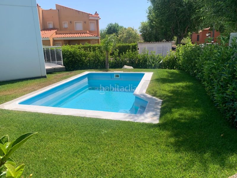 Foto a8c8b8aa-45fd-474f-b823-bcc3f9031c4e. Chalet descubre tu oasis en el prestigioso club de golf bonmont! a estrenar. vivienda 3 habitaciones. 3 baños. jardín y piscina privados en Mont-roig del Camp