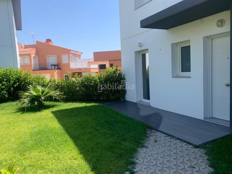 Foto f6751863-5d72-4d9c-86aa-cfcf31f0b33b. Chalet descubre tu oasis en el prestigioso club de golf bonmont! a estrenar. vivienda 3 habitaciones. 3 baños. jardín y piscina privados en Mont-roig del Camp