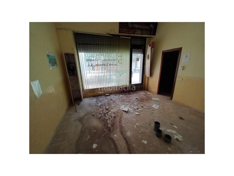 Foto f7553e30-f058-4bc3-b5ae-bfa201c546f3. Local comercial a Mestral Reus