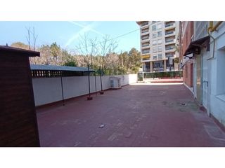 Pis  Avenida catalunya. Tarragona. planta baja única en av. catalunya con 4 hab. 2 baños