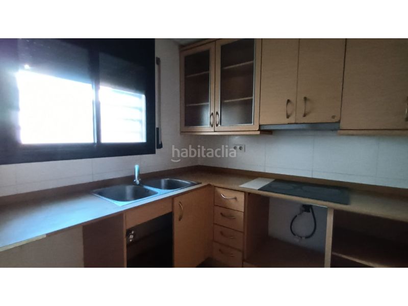 Foto f40c1b5d-7c86-41ba-85e7-9373e4f5c2f6. Pis a Canonja (la)