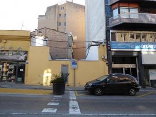 Terreny residencial a Centre - Passeig i Rodalies. Suelo a edificar en manresa