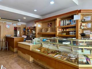 Local commercial à Escodines. Cafeteria en manresa