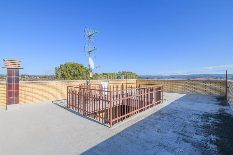 Foto e2c6973f-7998-44cd-98e5-1fa484bf8fae. Casa amb calefacció piscina a bases de Manresa - carretera de santpedor Manresa