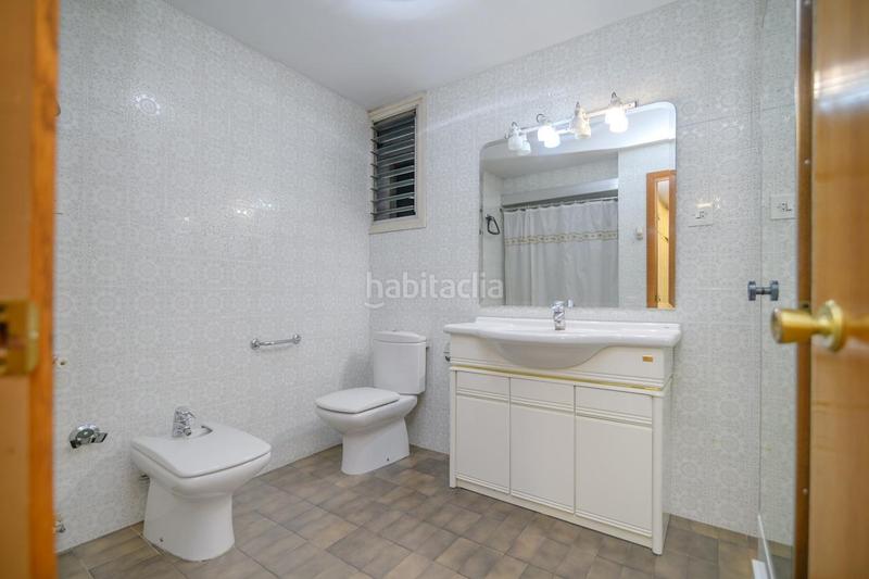 Foto f9c42b68-d681-4f16-a321-00b34eb9bd2b. Flat with heating parking in Centre - Passeig i Rodalies Manresa