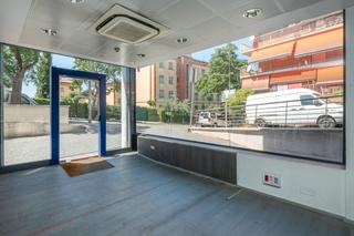 Local Comercial  Carrer carrer de sant cristofol. Local en venta