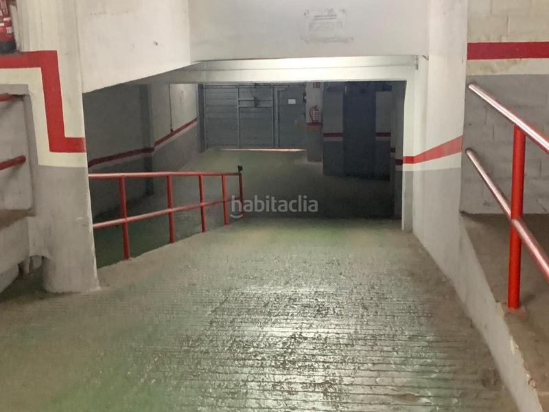 Foto d71649d4-494c-44f6-b876-b1d5fd9bee37. Aparcament cotxe a Plaça Catalunya Manresa