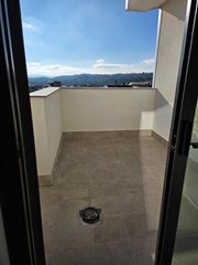 Duplex in Carrer de las navas de tolosa 128. Gran oportunidad