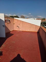 Piso en Carrer darius huguet 27. Gran oportunidad
