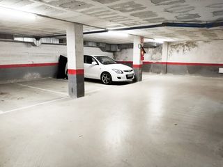 Aparcament cotxe a Centre