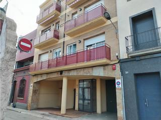 Parking voiture à Calella. Al carrer miquel cuní