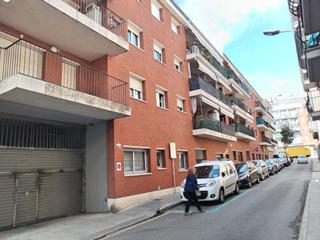 Parking voiture à Calle costa fornaguera 147. Plaza doble pàrquing calella