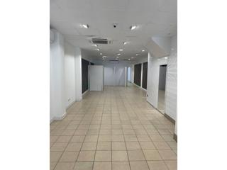 Location Local commercial  Calle esglèsia. Local comercial per llogar o venda