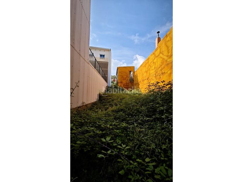 Foto 3d8e152b-c51b-4409-95ef-e2082af0c836. Terreny residencial a Centre Pineda de Mar