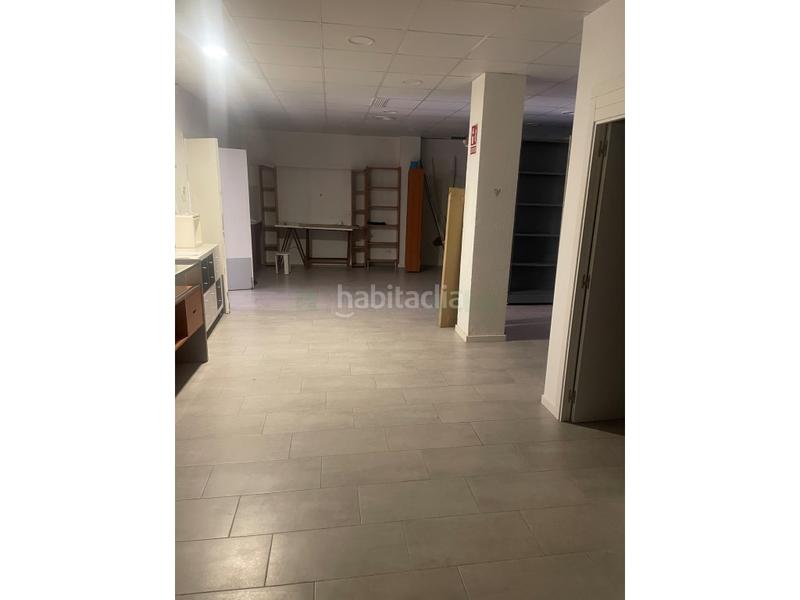 Foto 1decba9c-df5f-42dd-94ff-fce97ba2c0a7. Location local commercial dans Calella