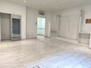 Local Comercial en Calle Angel Guimera