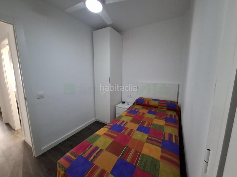 Foto b89b0ec2-281b-4bf9-bff3-c10c99e89643. Pis amb piscina a Centre Pineda de Mar