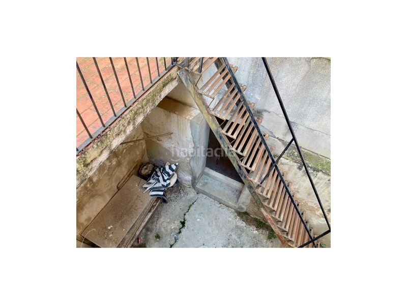 Foto a9e4cbd6-d7ad-41a9-a603-b763f82efffd. Casa edificihabitatge al centre en Calella