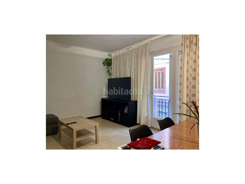 Foto b9850865-e5ab-4dd7-9423-d2b7be2eceb5. Casa edificihabitatge al centre en Calella