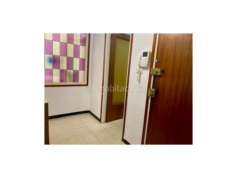 Foto f783e246-db16-4097-a9cf-8942e5e31efa. Casa edificihabitatge al centre en Calella