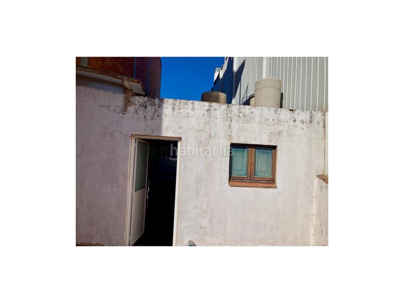 Foto 3dcf9c73-8451-4f4b-9aac-0c6a70bec8e0. Casa amb aparcament a Calella