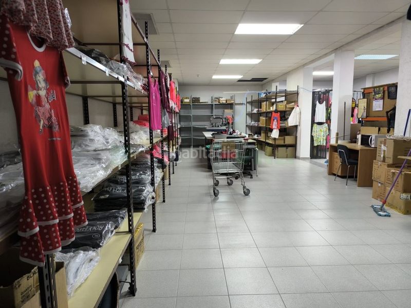 Foto 1cee7165-22ec-4d3b-bef7-421e432a164b. Local comercial a Poblenou Pineda de Mar