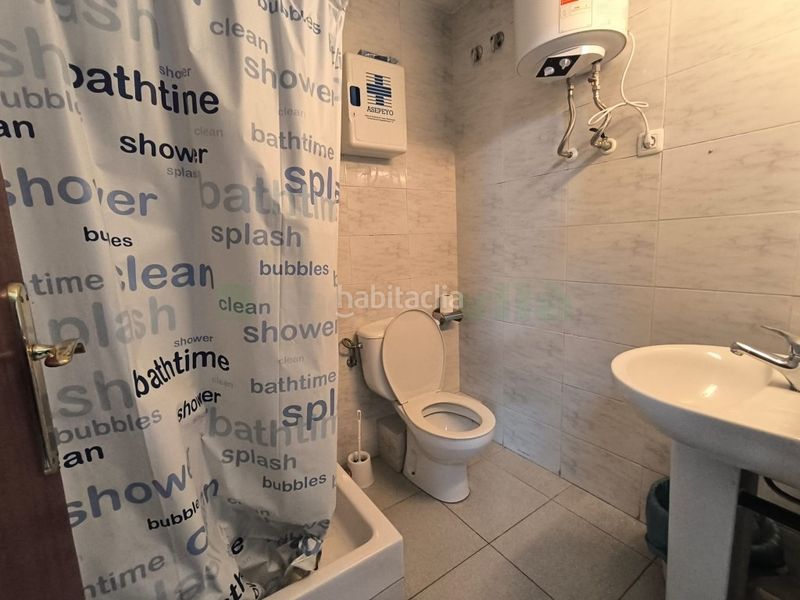 Foto c05d1299-f090-4b99-96c0-f97fe91fa38a. Local comercial a Poblenou Pineda de Mar
