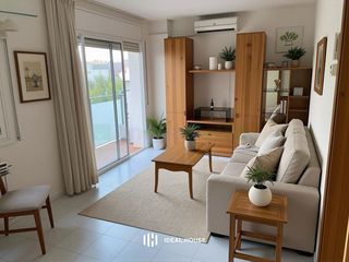 Appartamento  Calle ignasi iglesias. Es ven magnífic pis de 62 m, 3 habitacions, 2 banys, situat en u