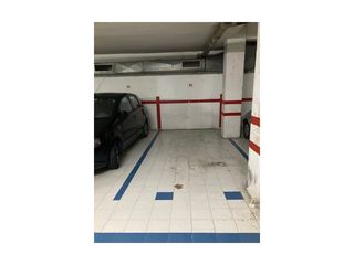 Aparcament cotxe  Calle turisme. Plaça de parking