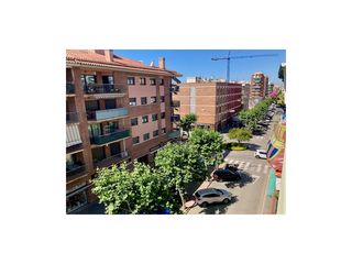 Etagenwohnung  Avenida hispanitat. Per entrar a viure, quarta planta amb ascensor