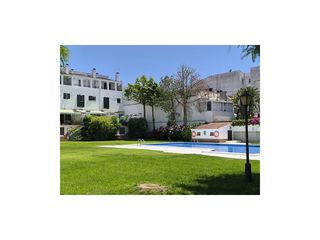 Haus  Calle sant antoni. Al centre de calella, amb zona ajardinada i piscina