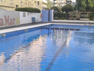 Appartement  Avenida barcelona. Pis d1 habitació a només 1 minut a peu de la platja. disposa d1