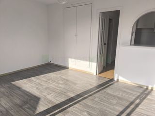 Appartement  Avenida barcelona. Pis d1 habitació a només 1 minut a peu de la platja. disposa d1
