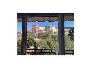 Flat  Calle romani. Al centre, al costat de lhospital