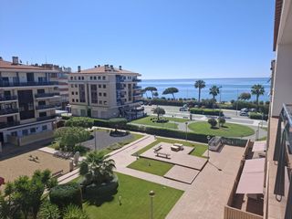Pis a Centre. Dúplex a residencial amb parking opcional