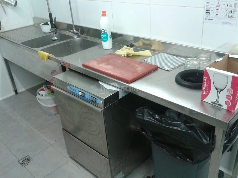 Foto 43a37a5d-b524-4379-8f6d-3348f76bd86b. Business premise with heating in Eixample Tarragona